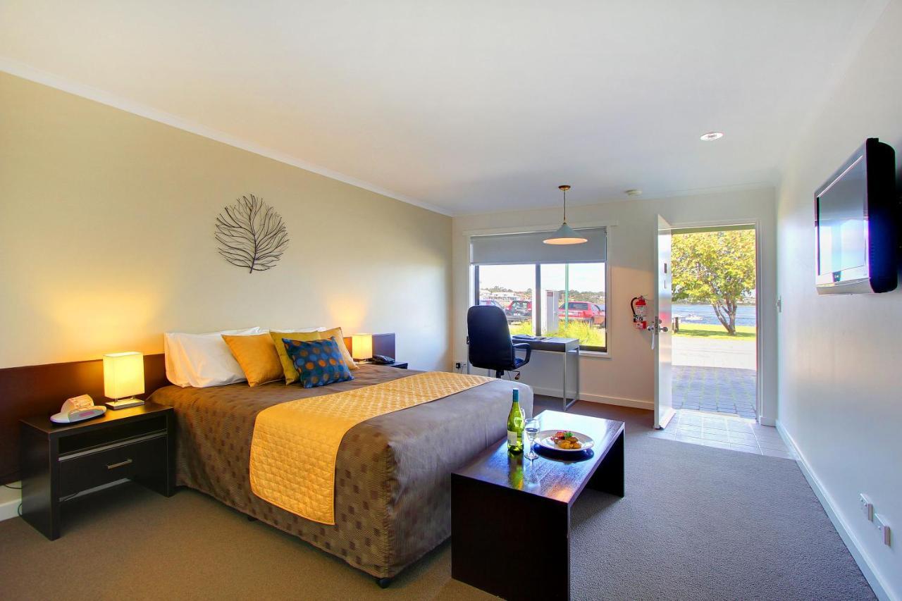 Comfort Inn The Pier George Town Esterno foto
